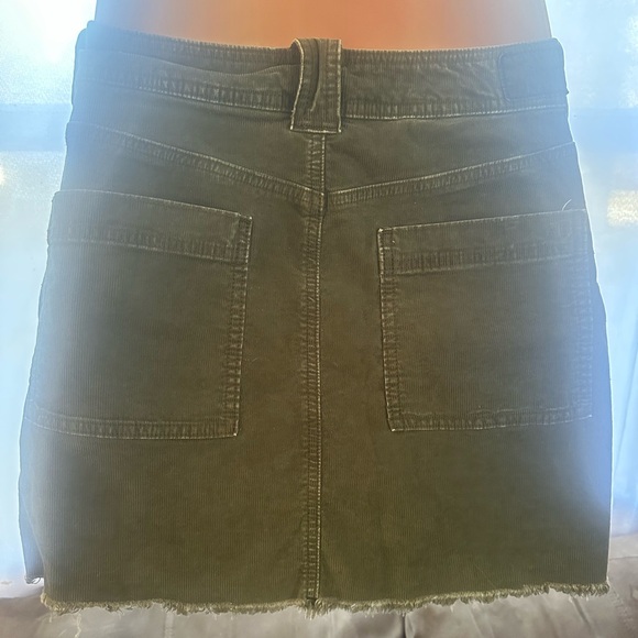 American Eagle Corduroy Mini Skirt - Picture 2 of 4